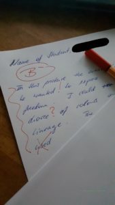 A positive feedback is tremendously important for any learning process. Learn here how an empathic feedback can be given and will benefit both the receiver and the writer.