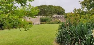 Geschichte bestimmt Gegenwart, das gilt nicht nur für Selbstführung, sondern in vielerlei Hinsicht für all unser Handeln.